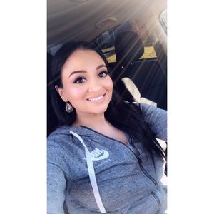 Meet your Posher, Sabrina